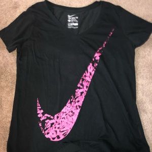 Women’s Nike tshirt